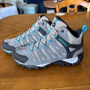 NEW with box! Merrell Women's Hiking Boots